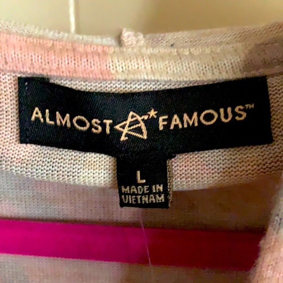 New Light Camouflage Hoodie Sweater By Almost Famous Size Large - Picture 3 of 5